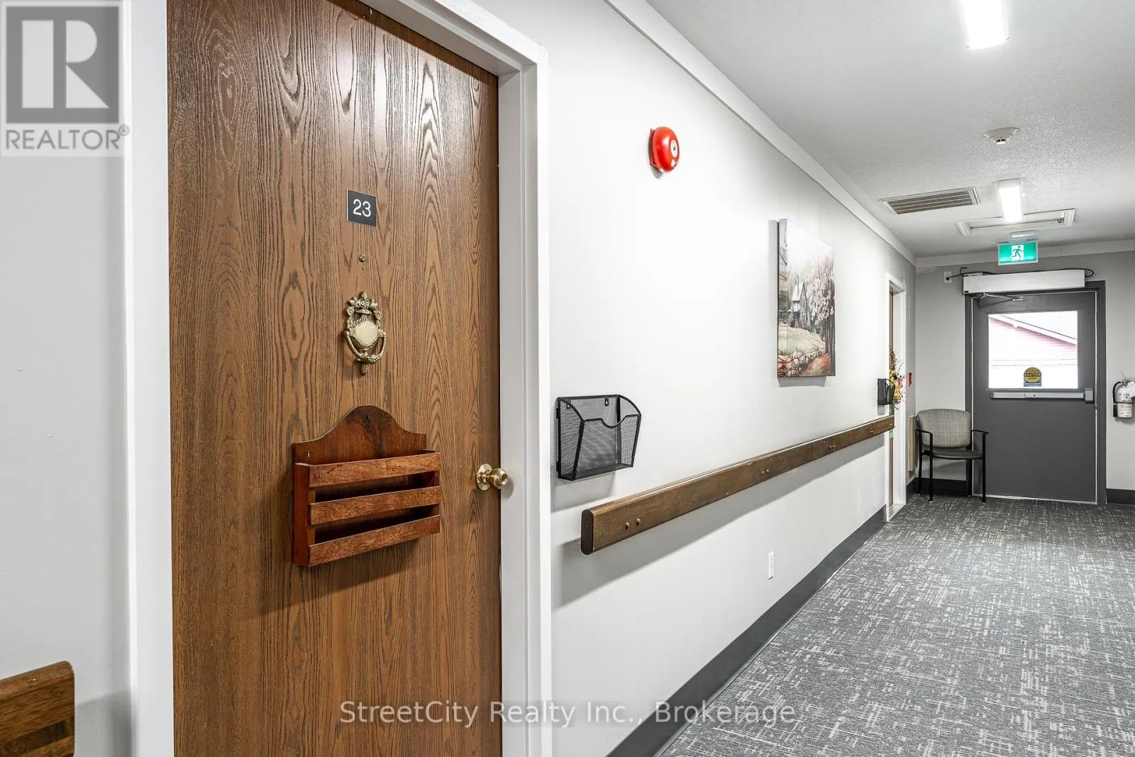 23 - 300 JOHN STREET S, #23