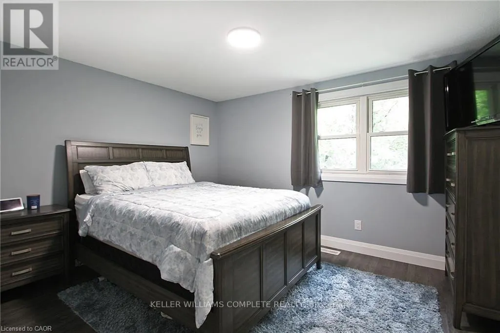 6 - 410 PIONEER DRIVE