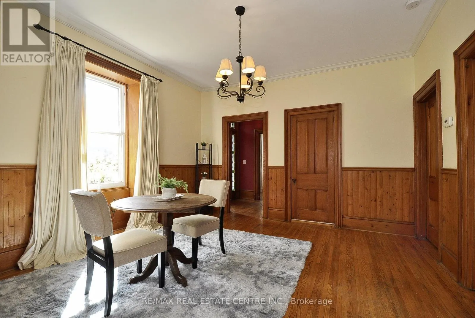 110 GRAND AVENUE S