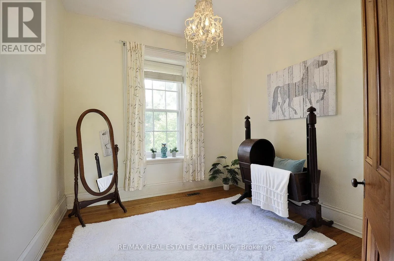 110 GRAND AVENUE S