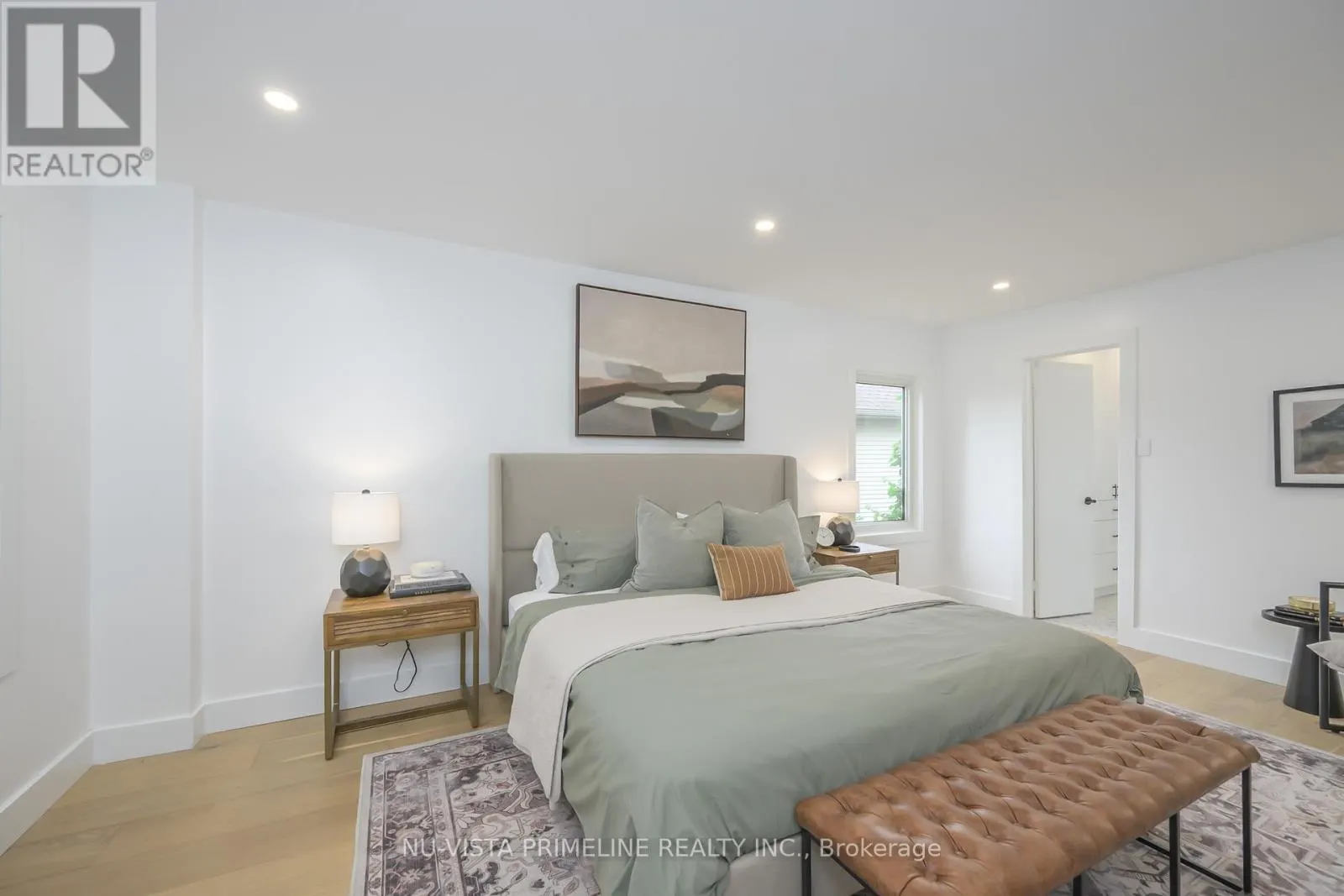 50 MERIDENE CRESCENT E