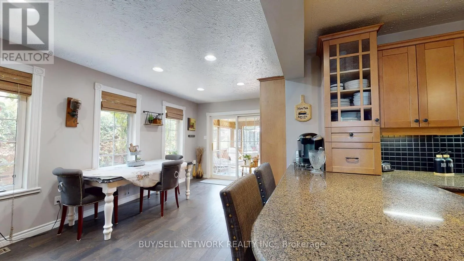 2504 IDYLLWOOD CRESCENT