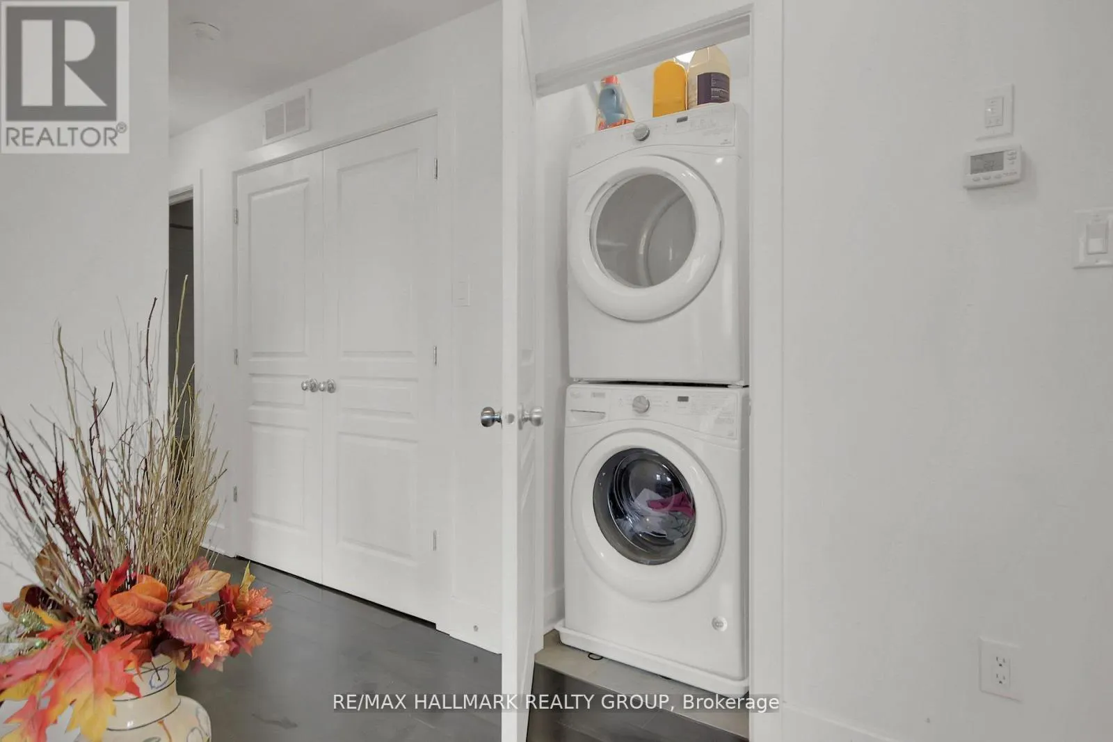 10 - 340 TRIBECA PRIVATE