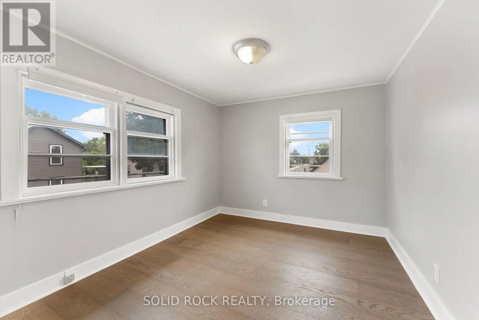 60 HUGH STREET S