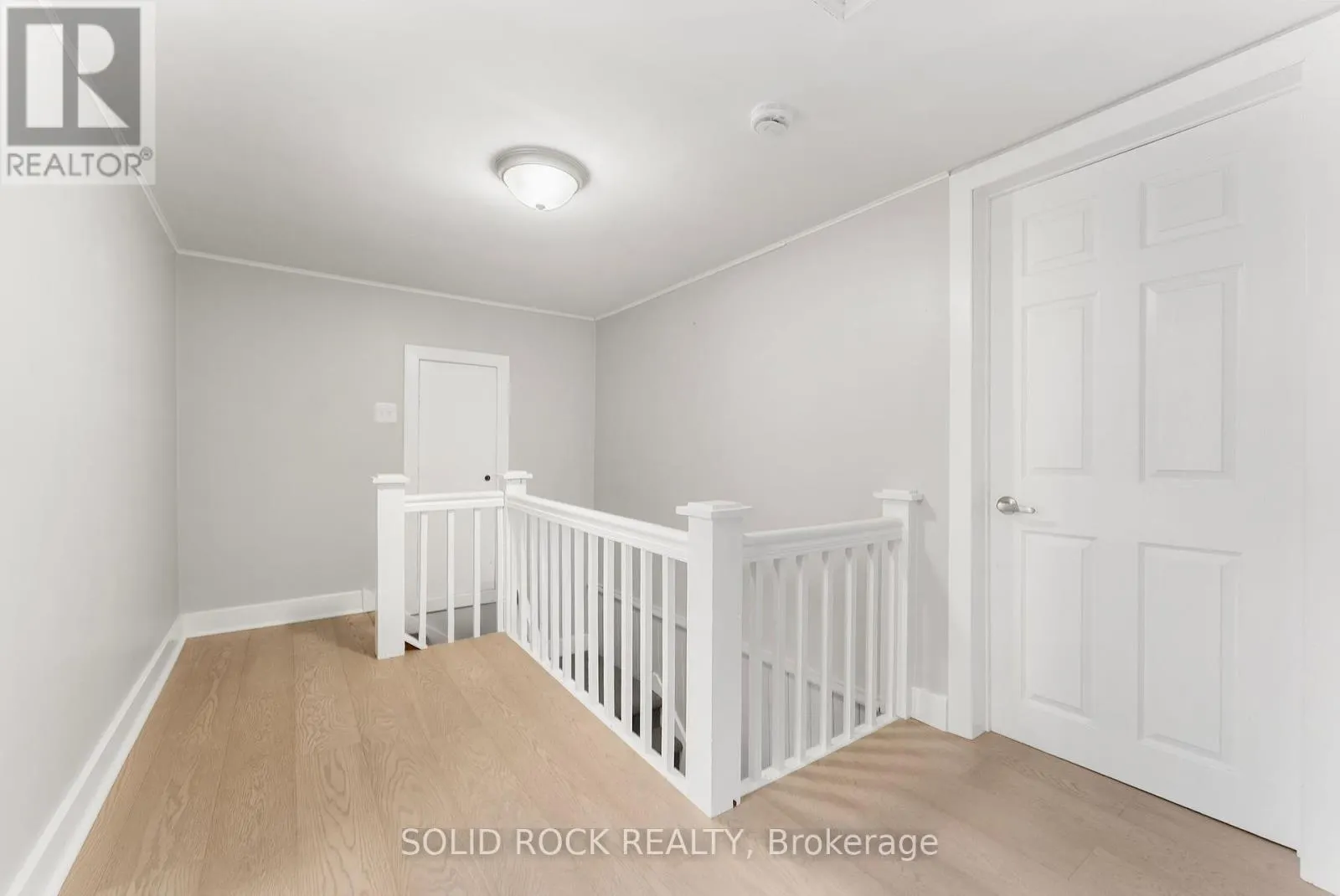 60 HUGH STREET S