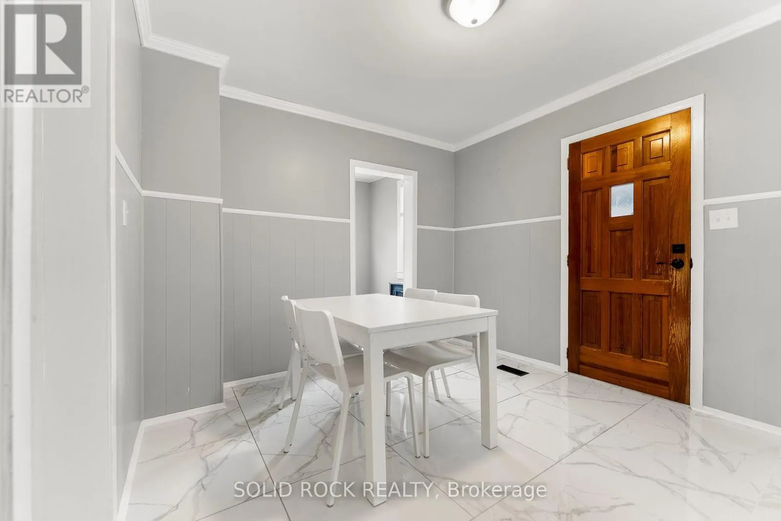 60 HUGH STREET S
