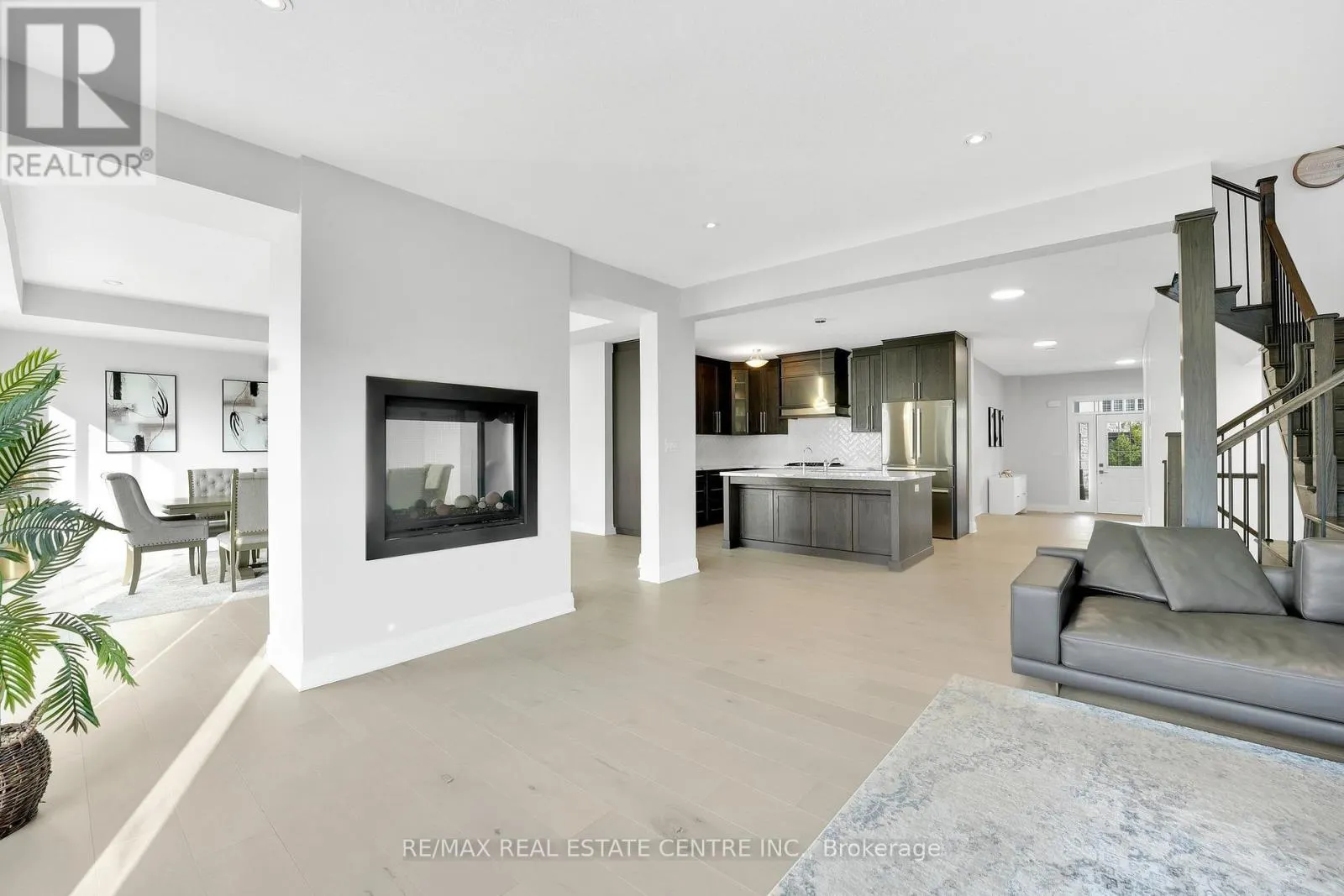 554 BRIDGEMILL CRESCENT
