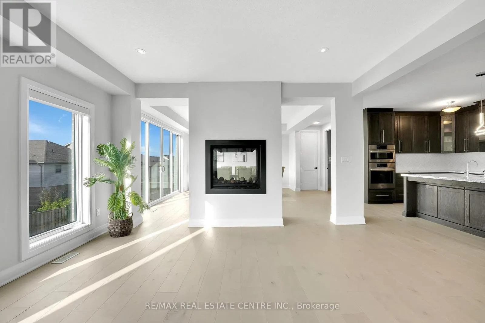 554 BRIDGEMILL CRESCENT