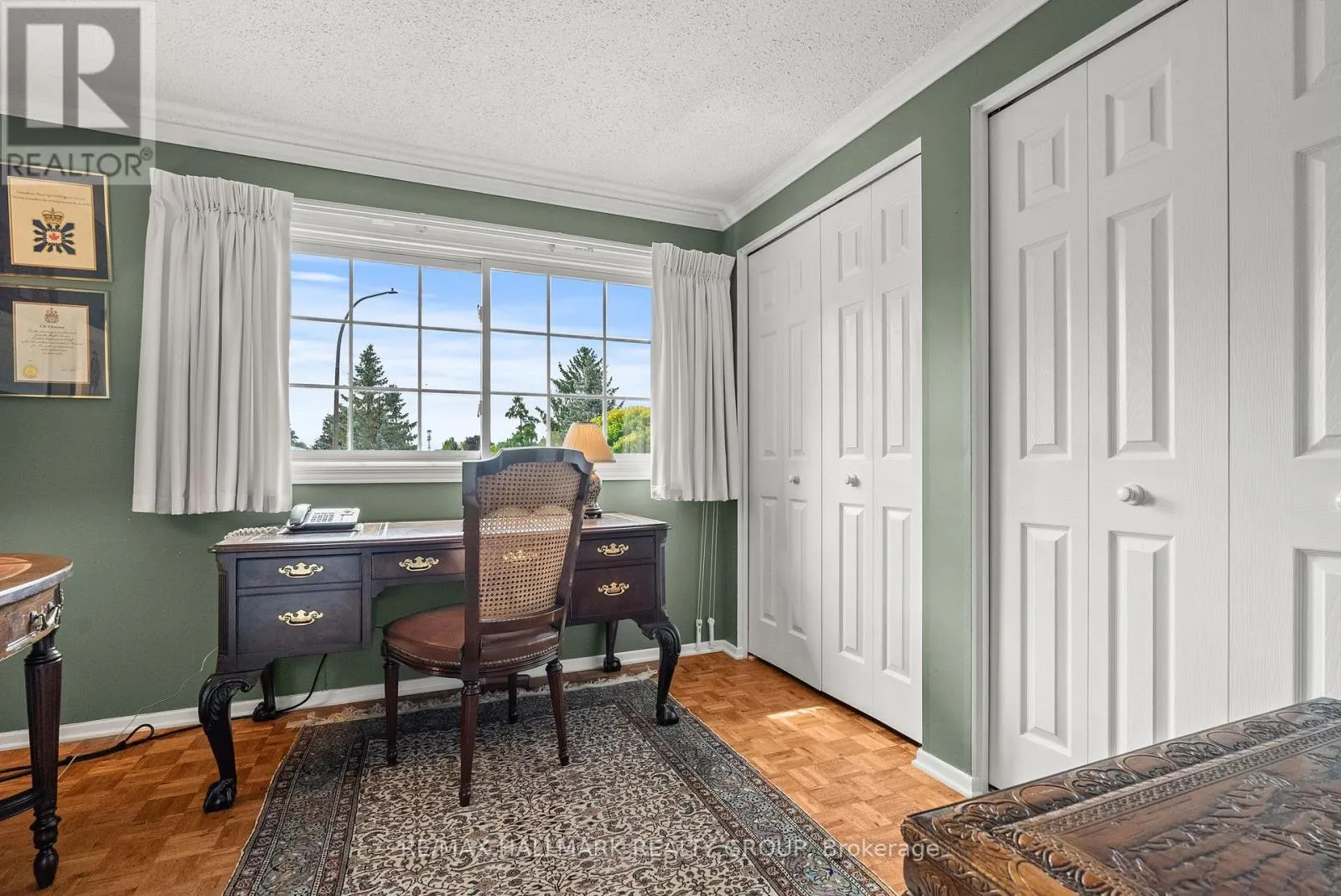 52 KNOLLSBROOK DRIVE