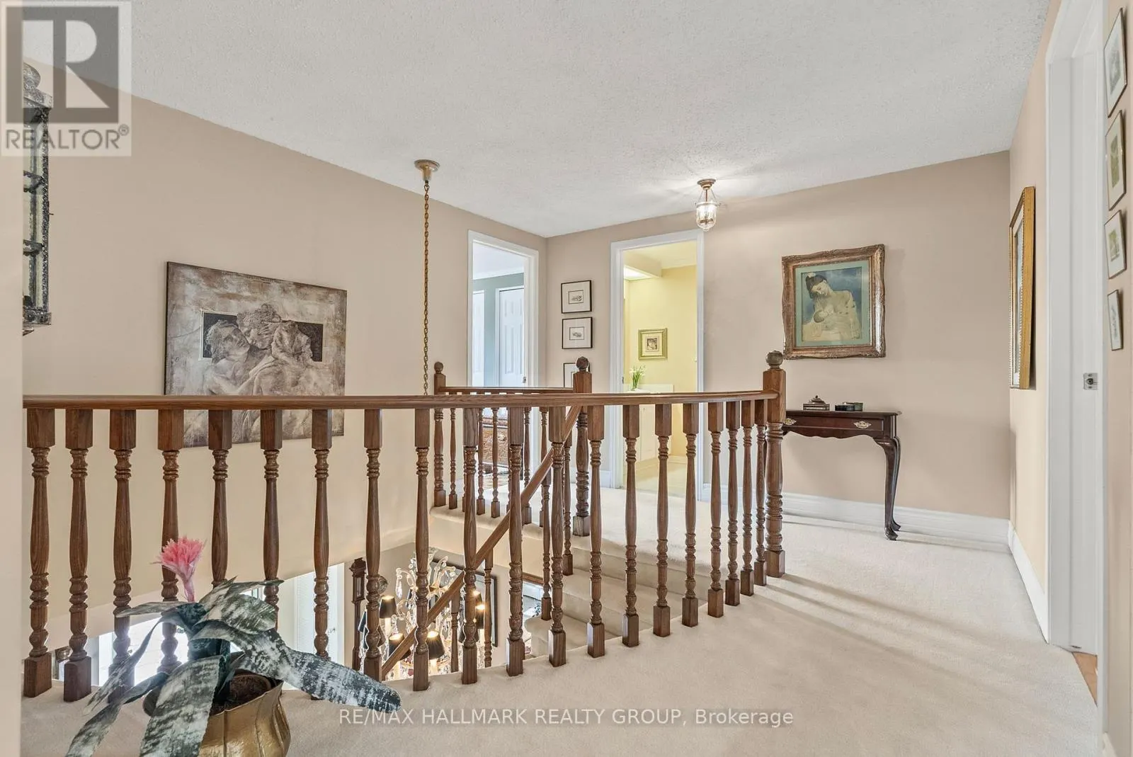 52 KNOLLSBROOK DRIVE