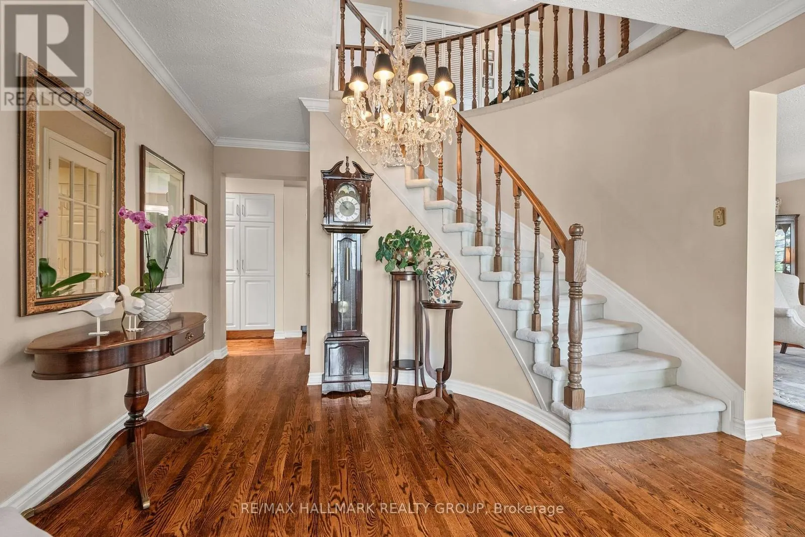 52 KNOLLSBROOK DRIVE