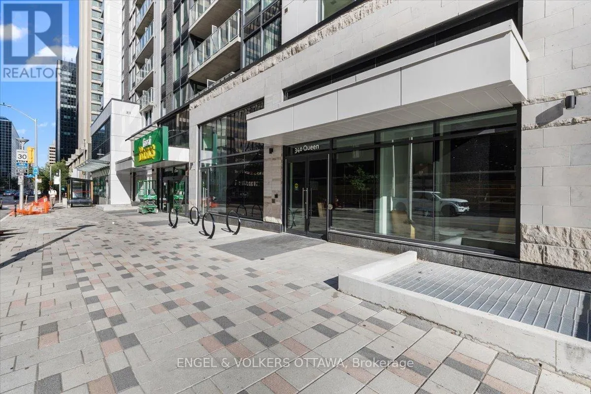 1704 - 340 QUEEN STREET