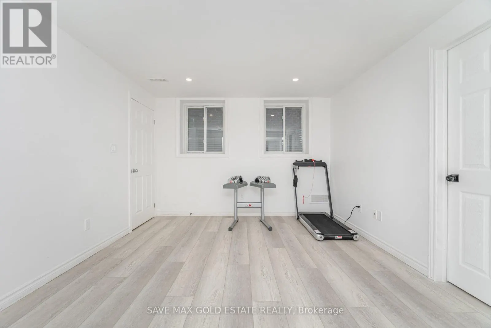 292 FREURE DRIVE