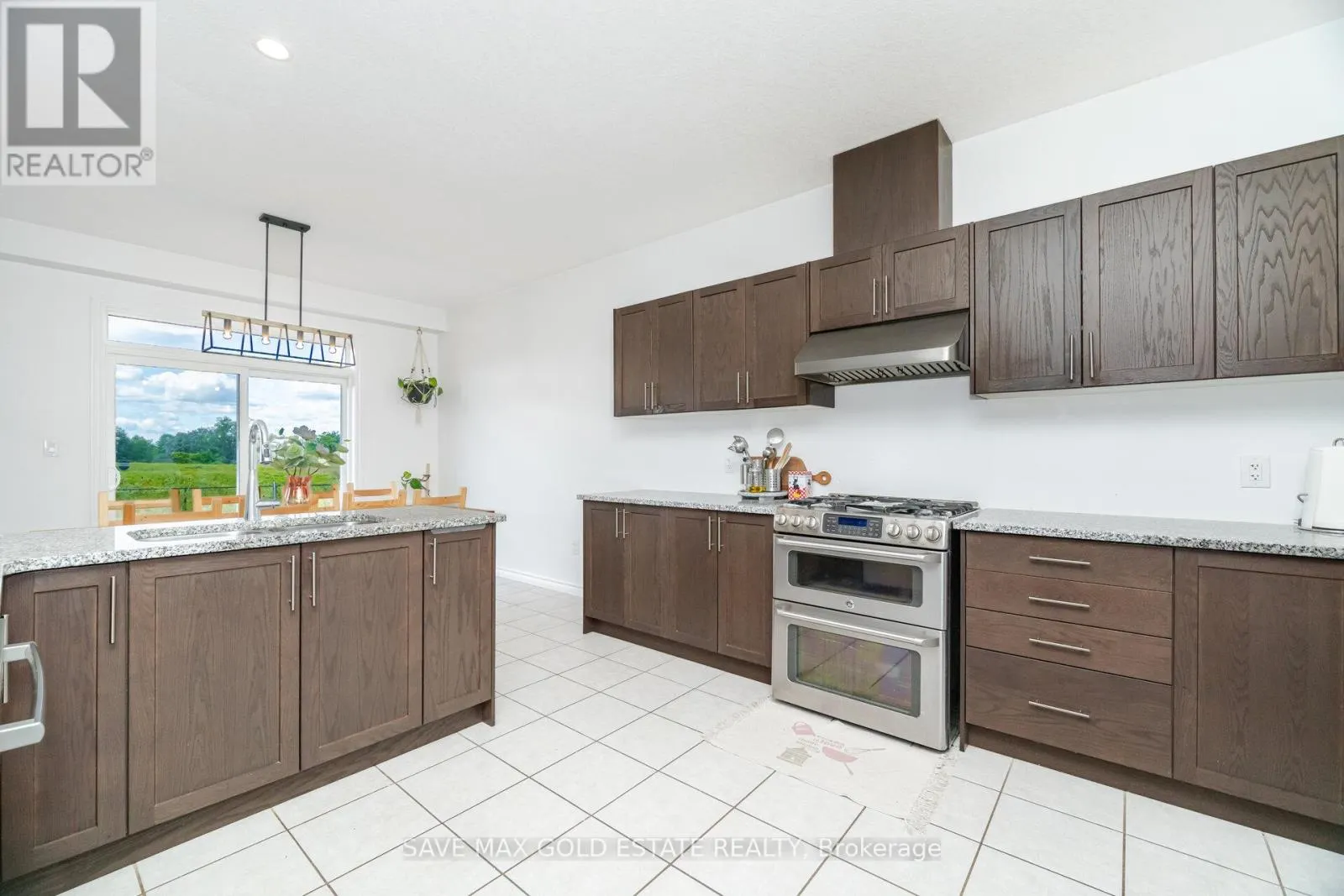 292 FREURE DRIVE