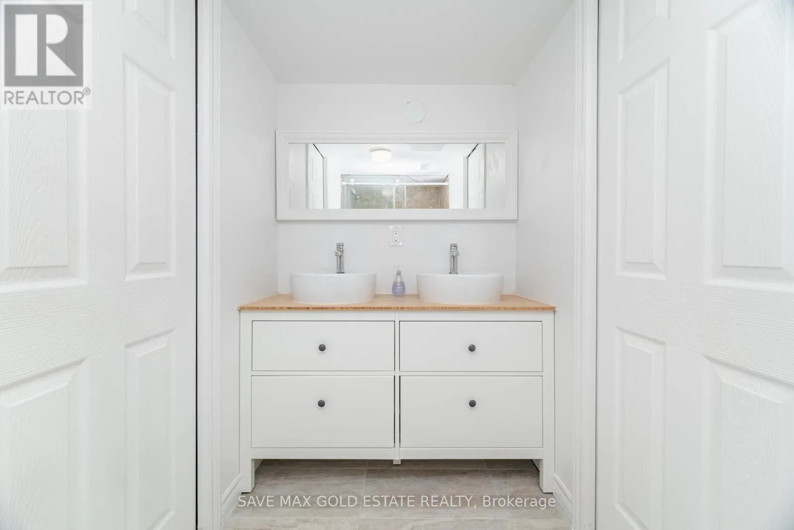 292 FREURE DRIVE