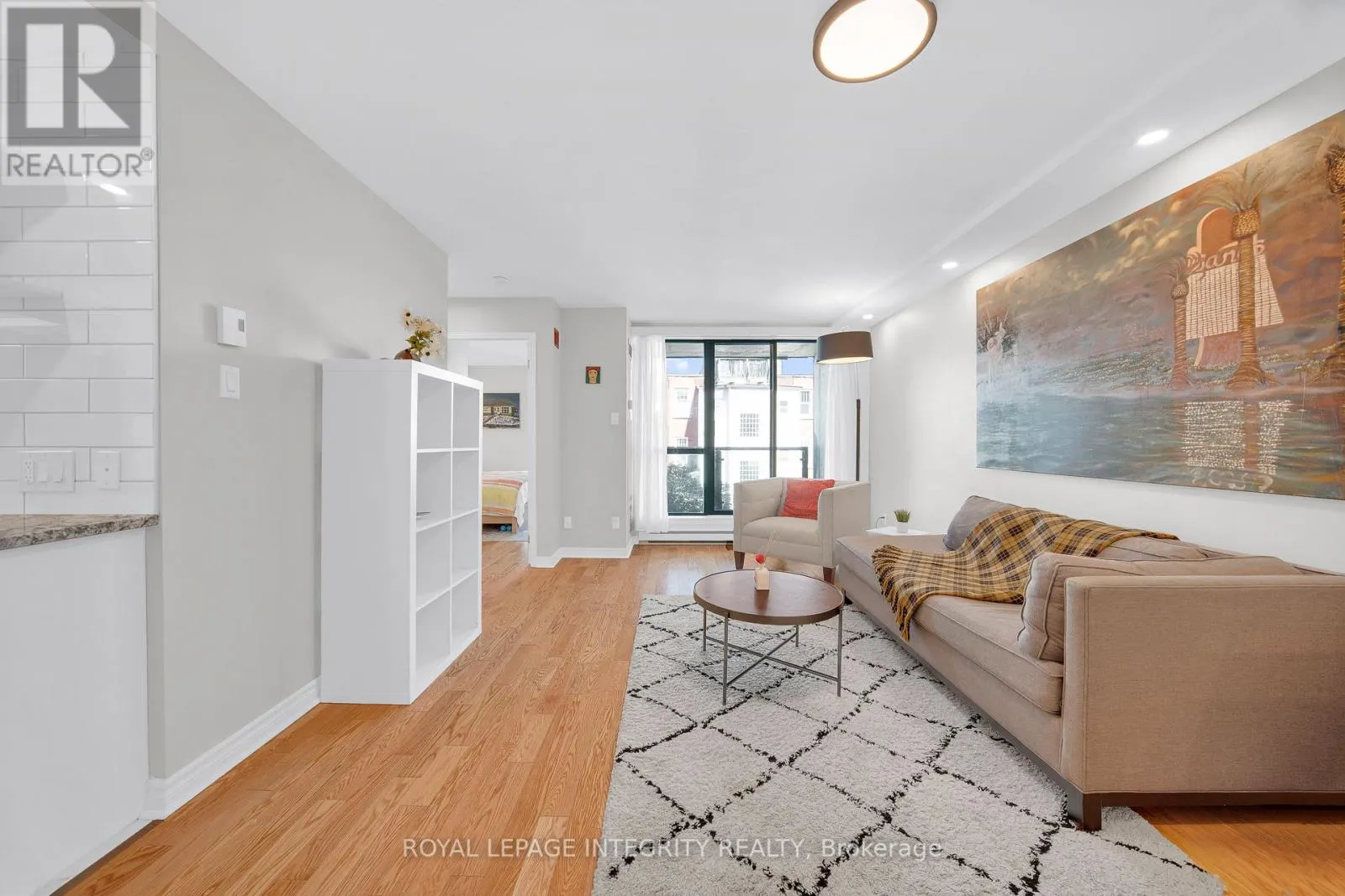 217 - 35 MURRAY STREET