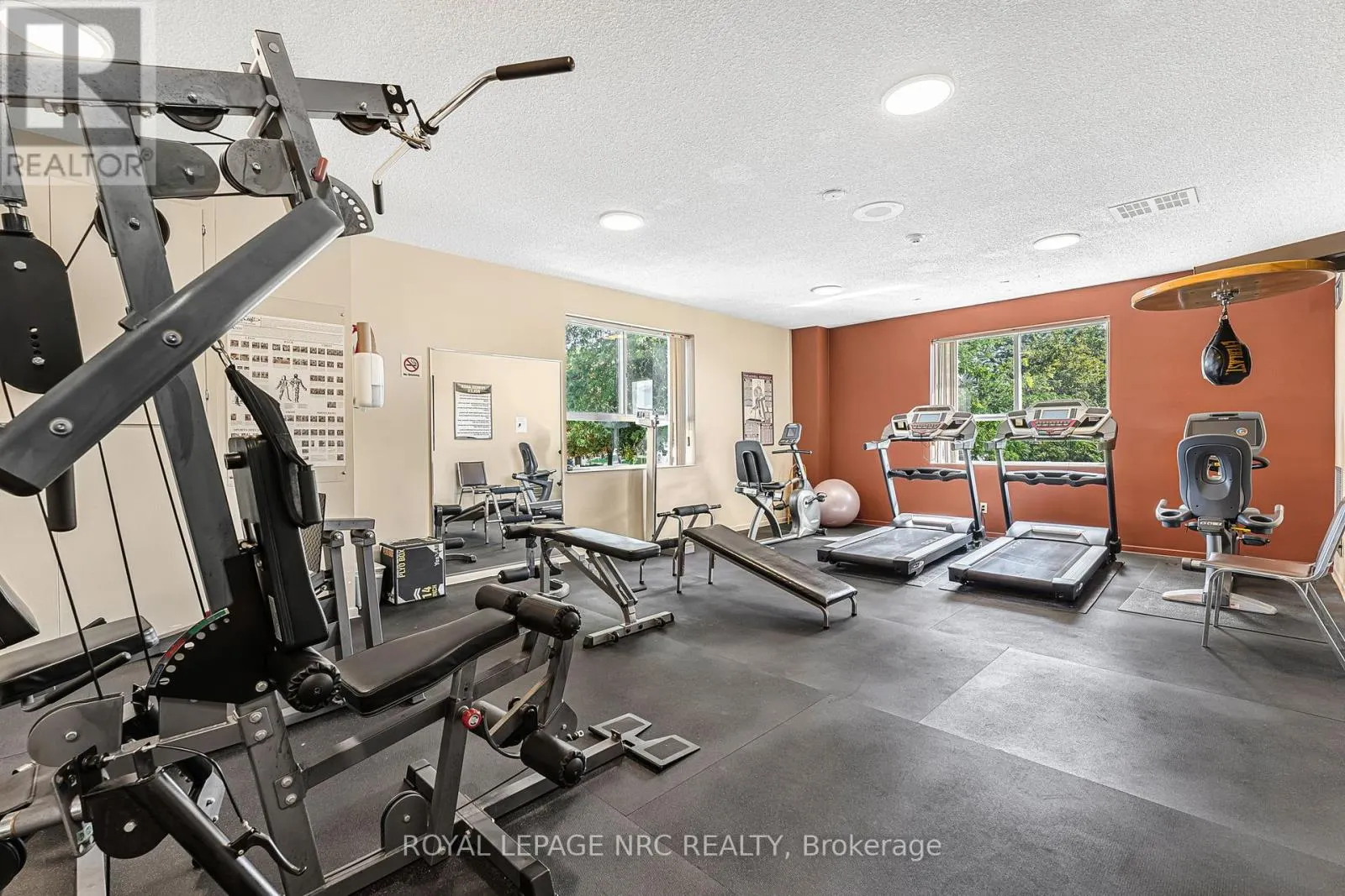 PH1 - 7 GALE CRESCENT