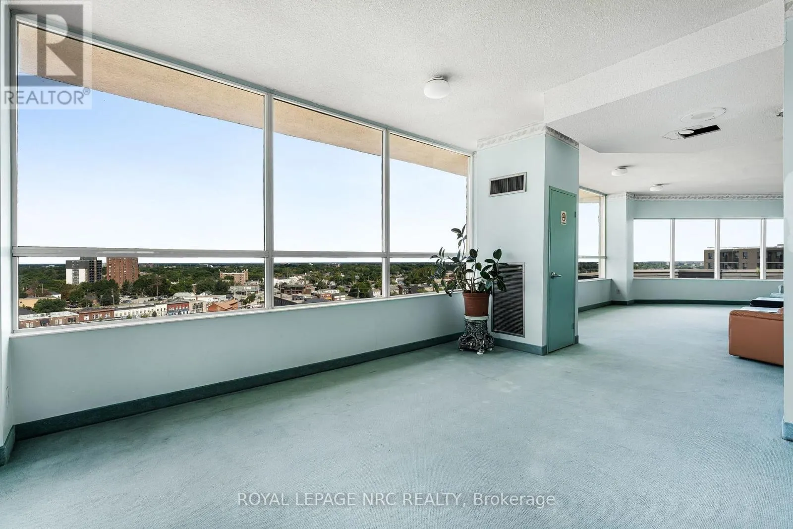 PH1 - 7 GALE CRESCENT