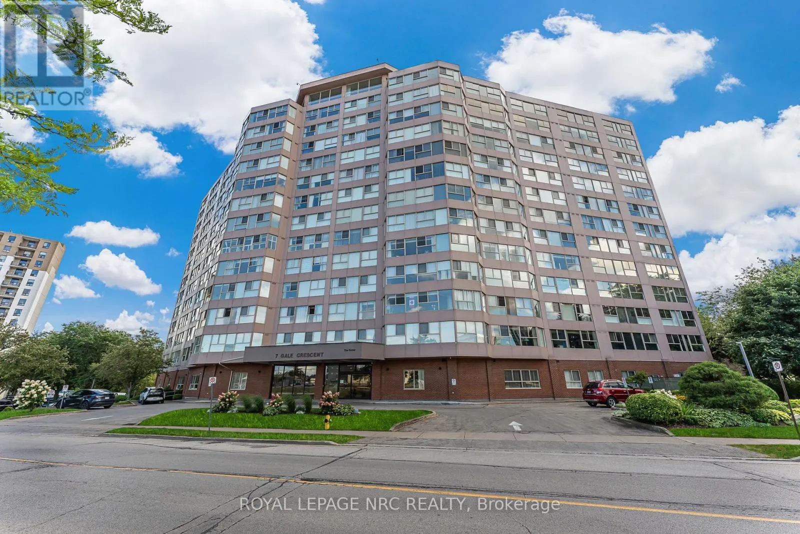 PH1 - 7 GALE CRESCENT