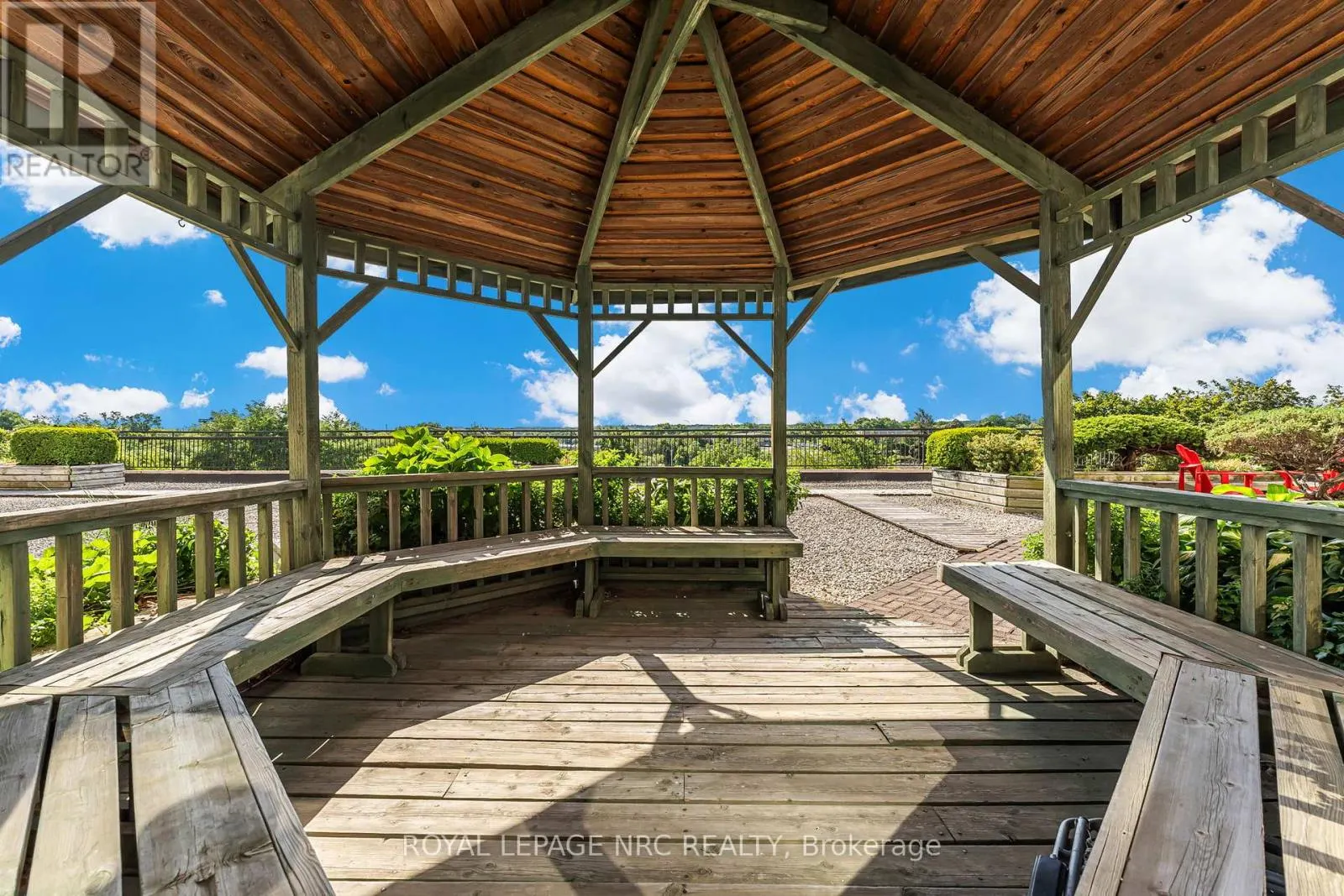 PH1 - 7 GALE CRESCENT