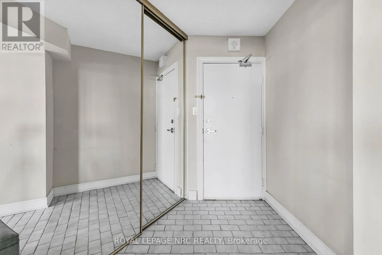PH1 - 7 GALE CRESCENT