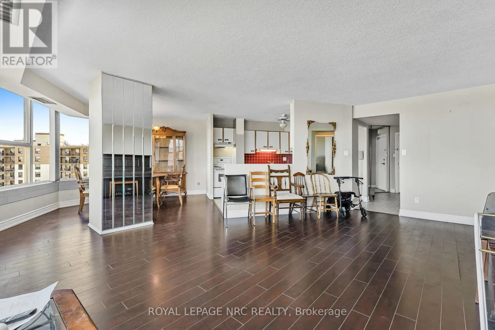 PH1 - 7 GALE CRESCENT