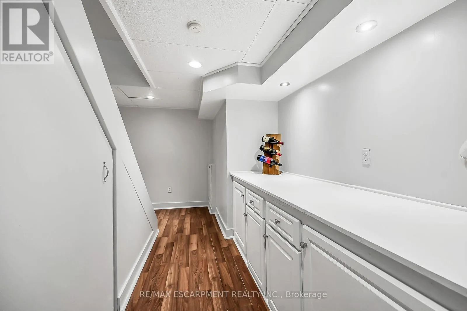 2 - 54 ARGYLE STREET S