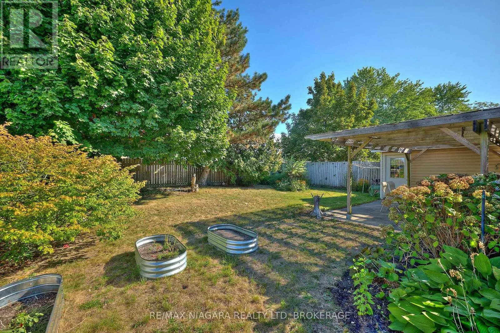 68 ACADIA CRESCENT
