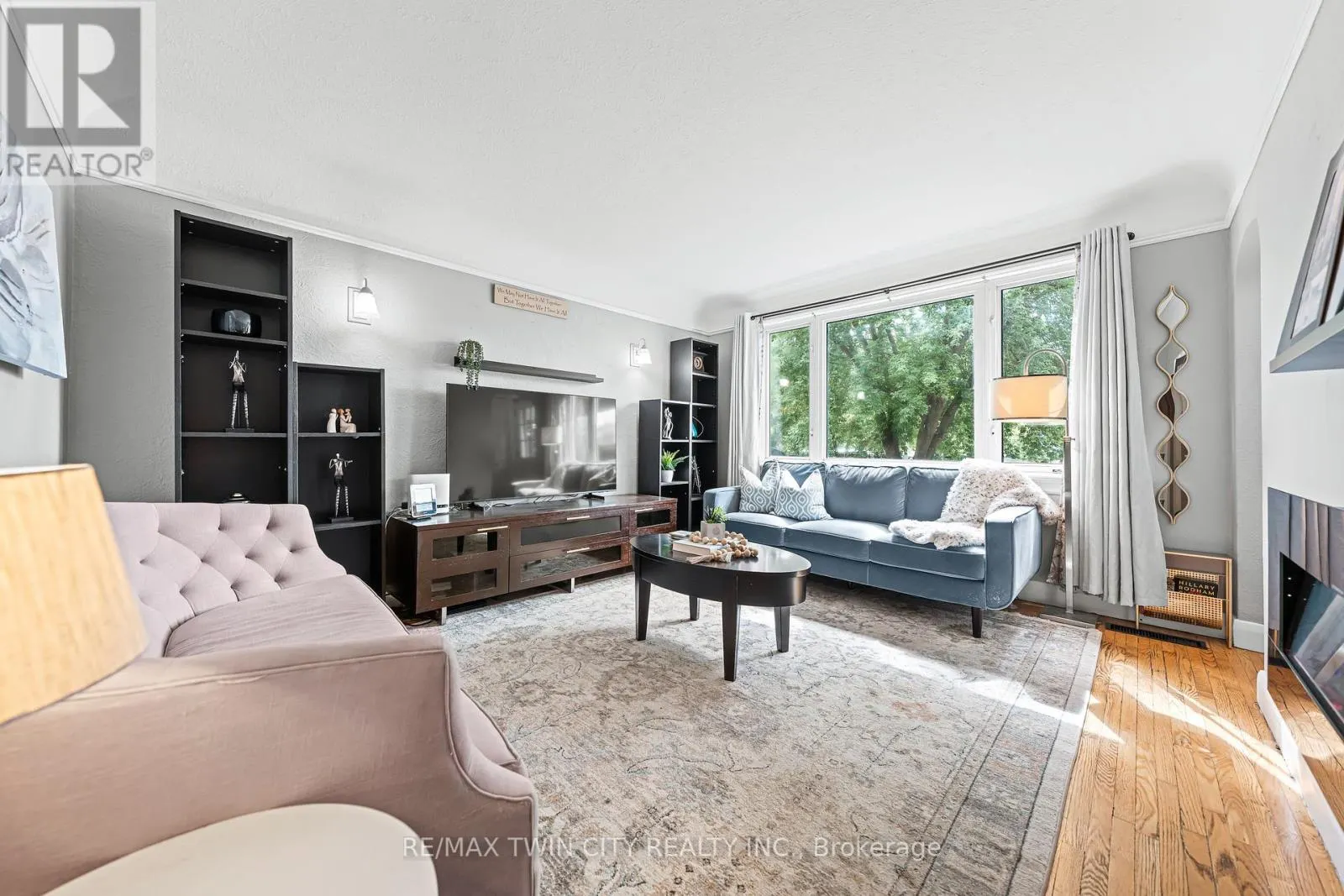 854 GUELPH STREET