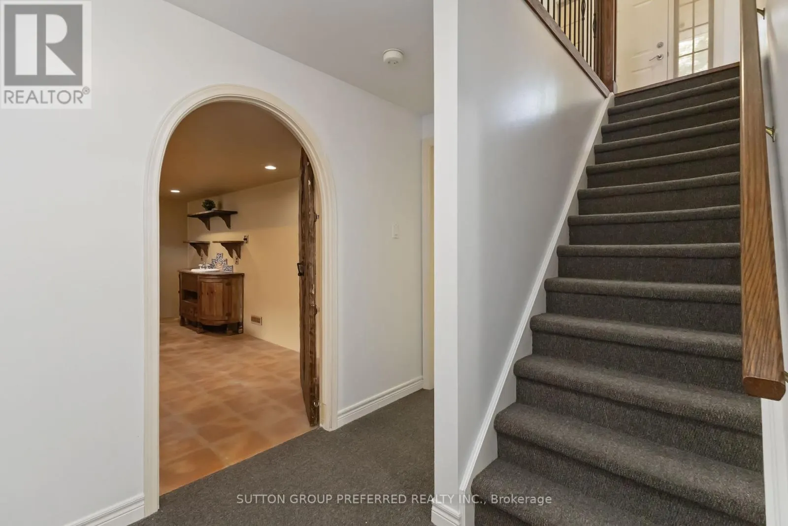 2 - 617 WHARNCLIFFE ROAD S, #2