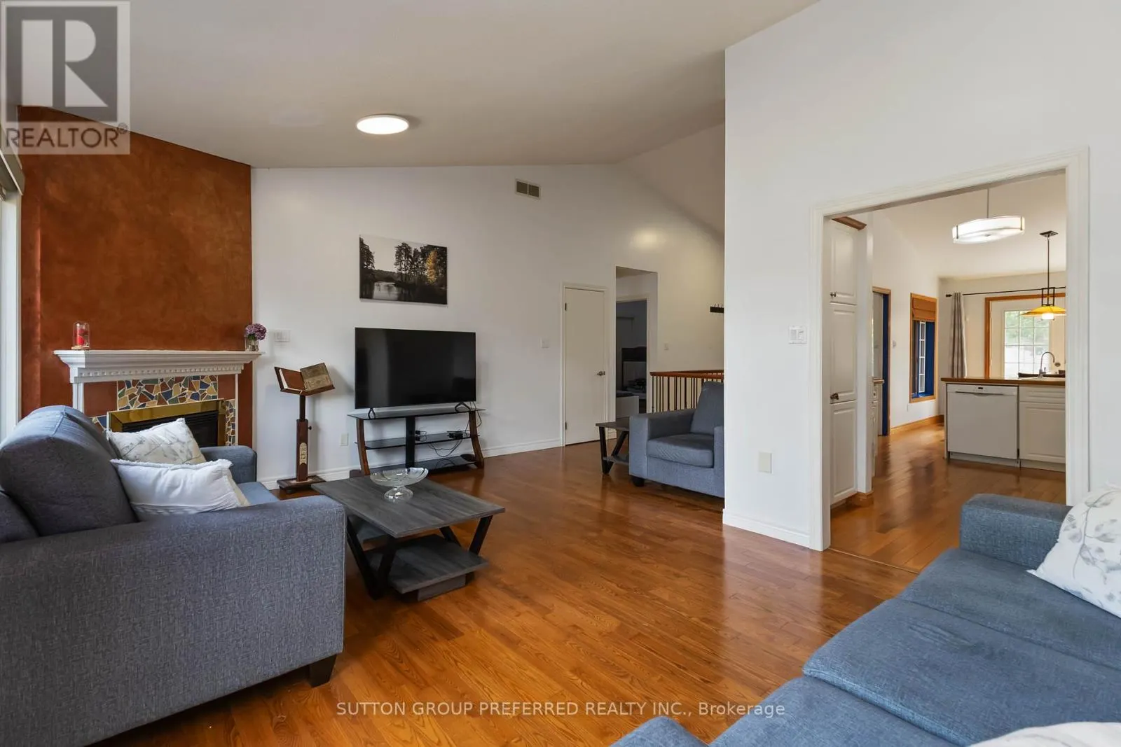 2 - 617 WHARNCLIFFE ROAD S, #2