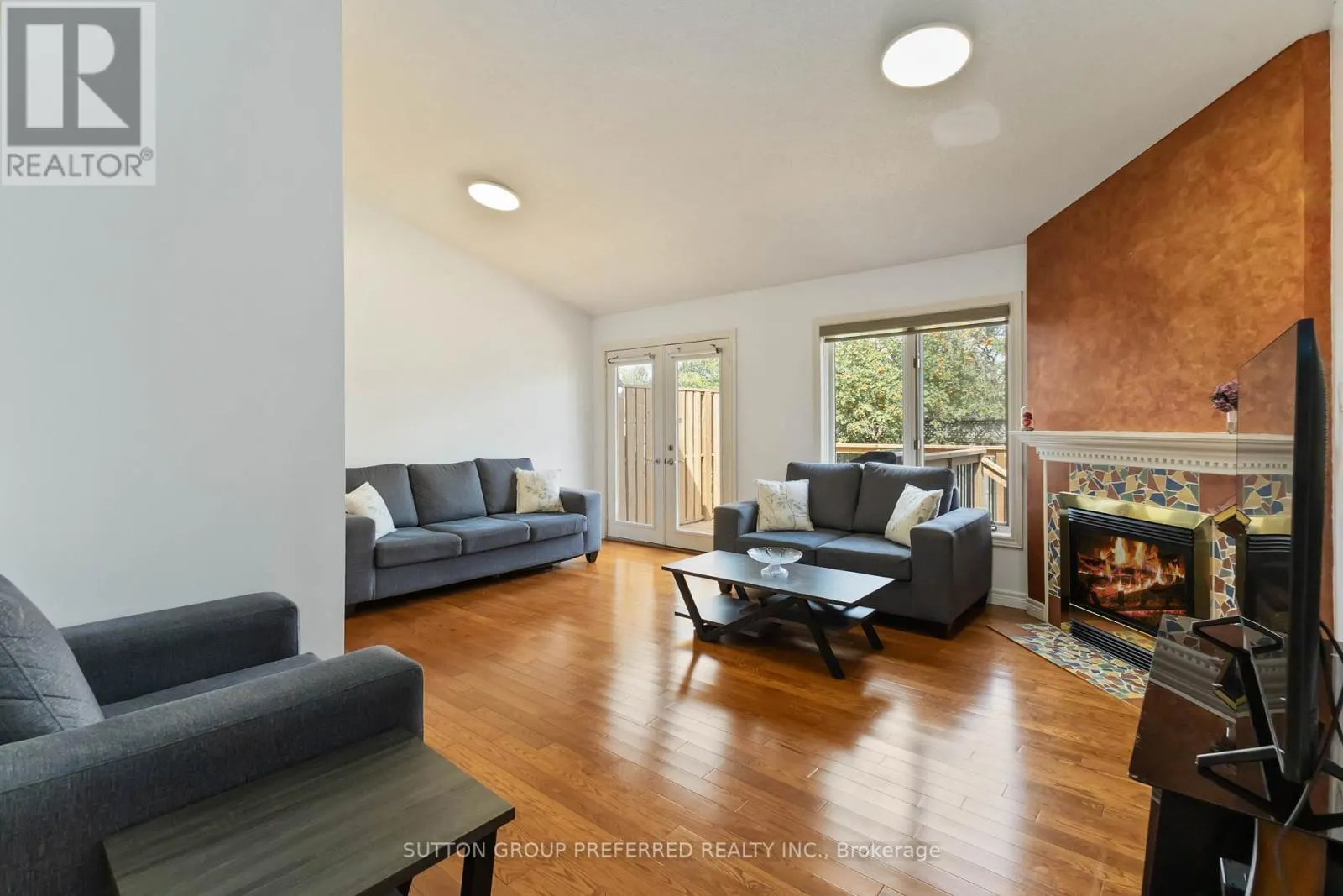 2 - 617 WHARNCLIFFE ROAD S, #2