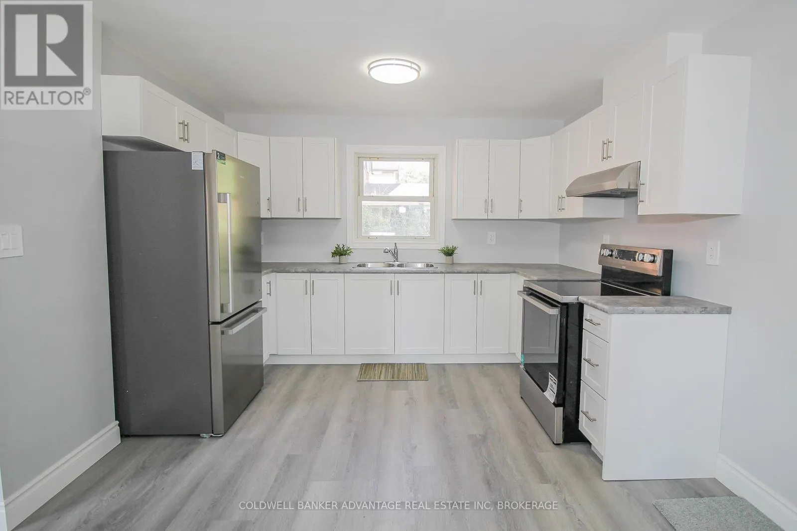 28 MYRTLE AVENUE