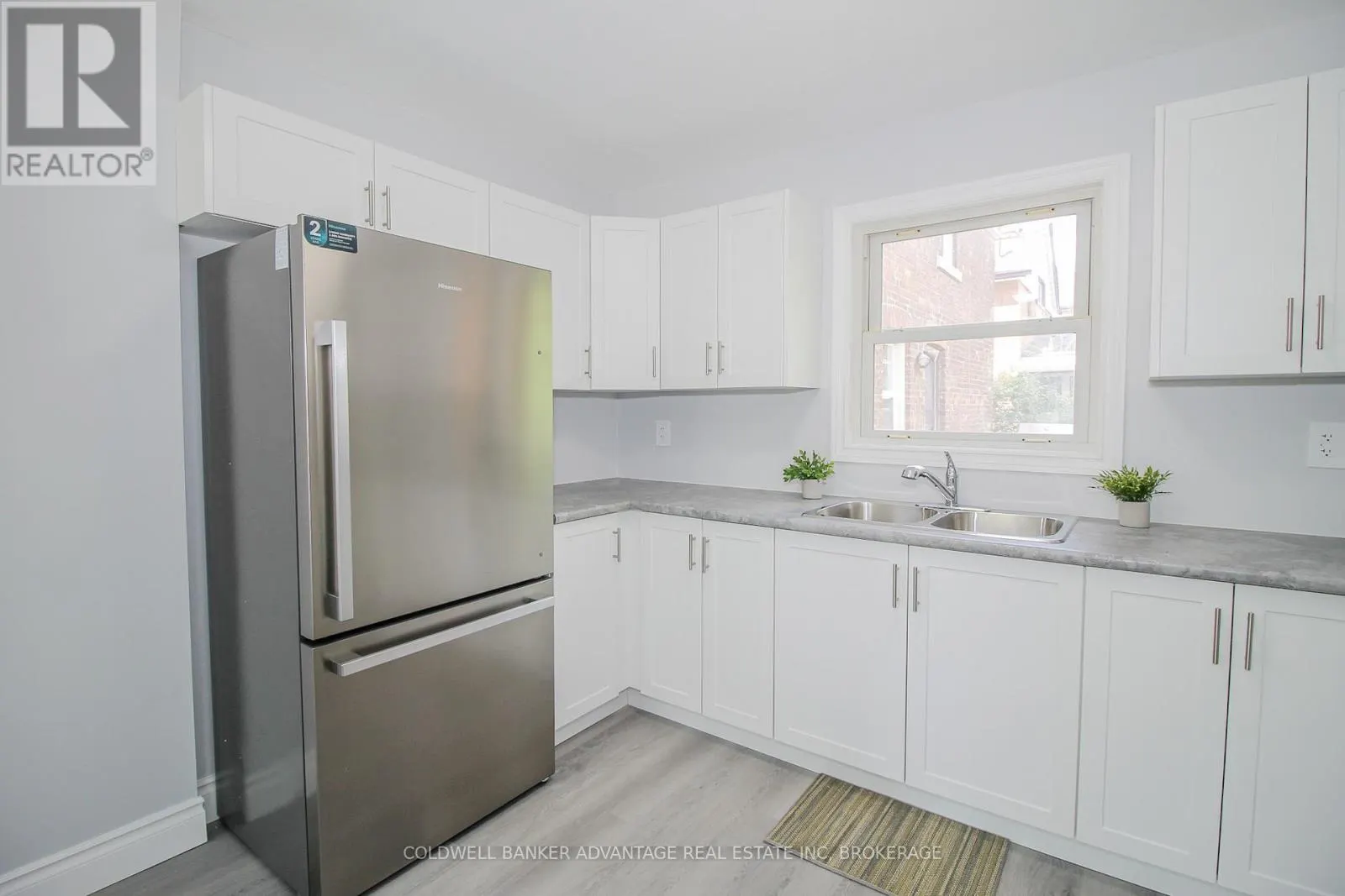 28 MYRTLE AVENUE