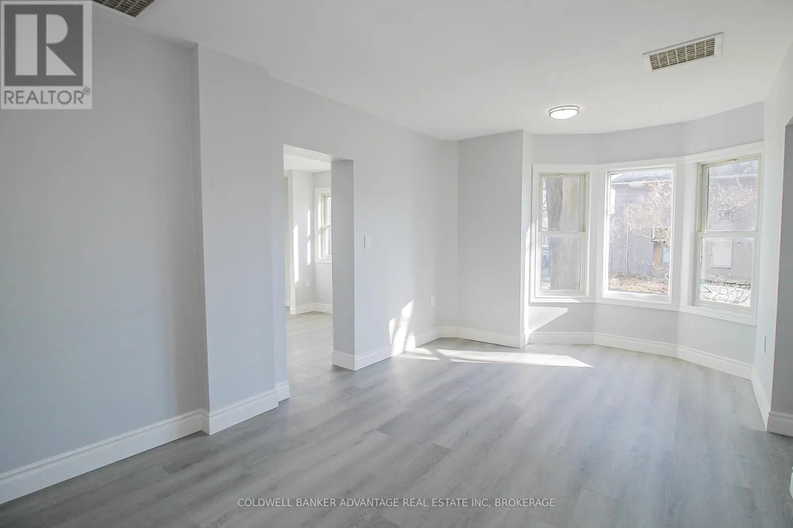 28 MYRTLE AVENUE