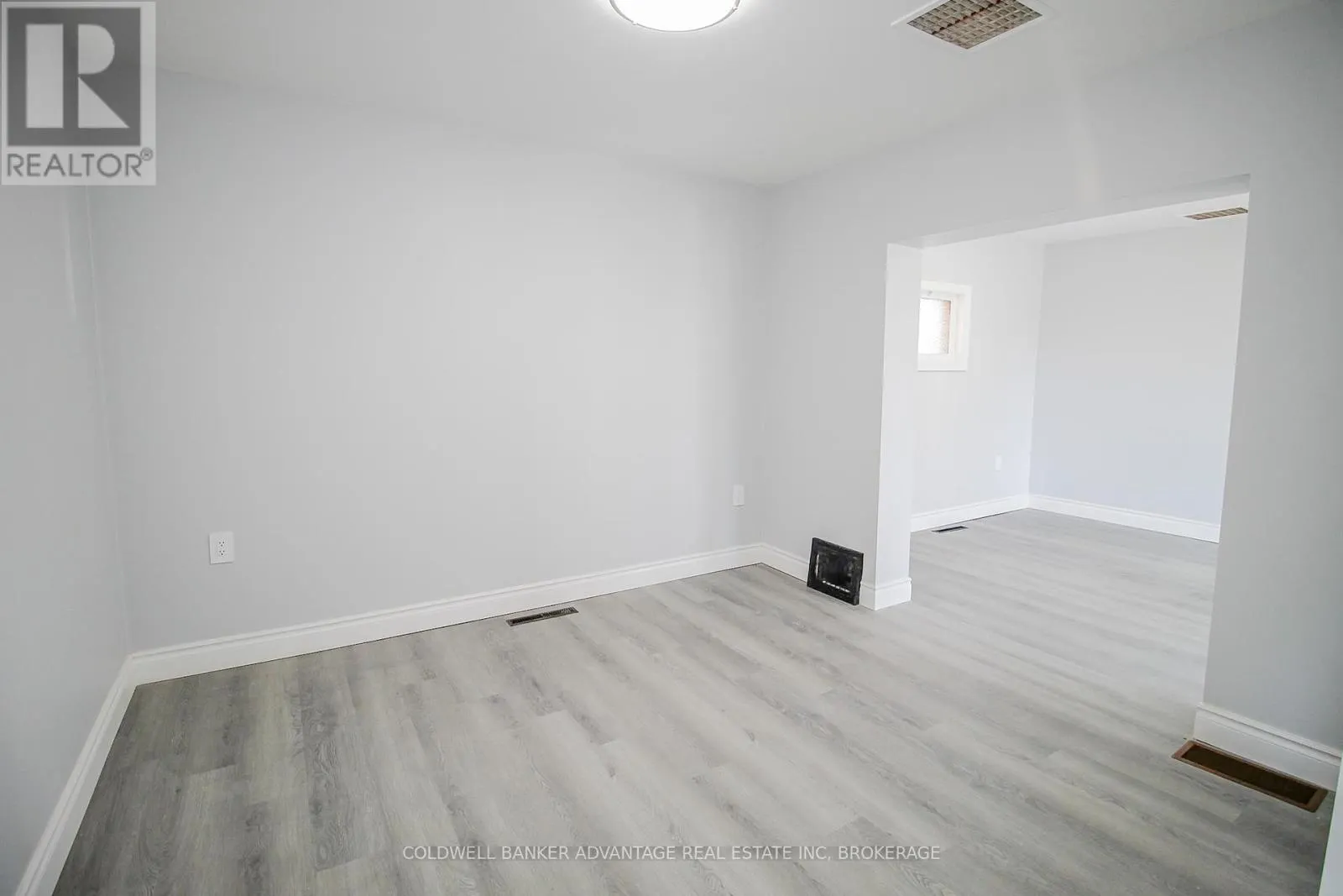 28 MYRTLE AVENUE