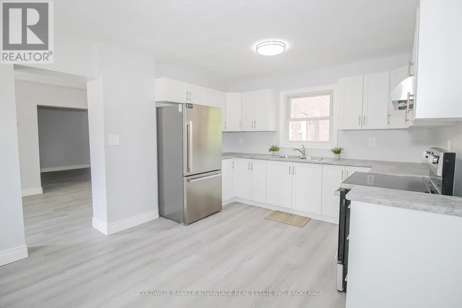 28 MYRTLE AVENUE