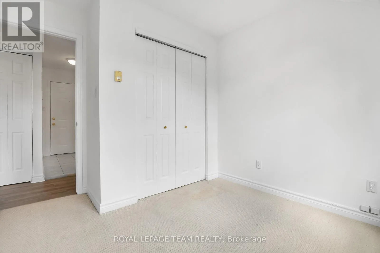 205 - 190 ELGIN STREET W
