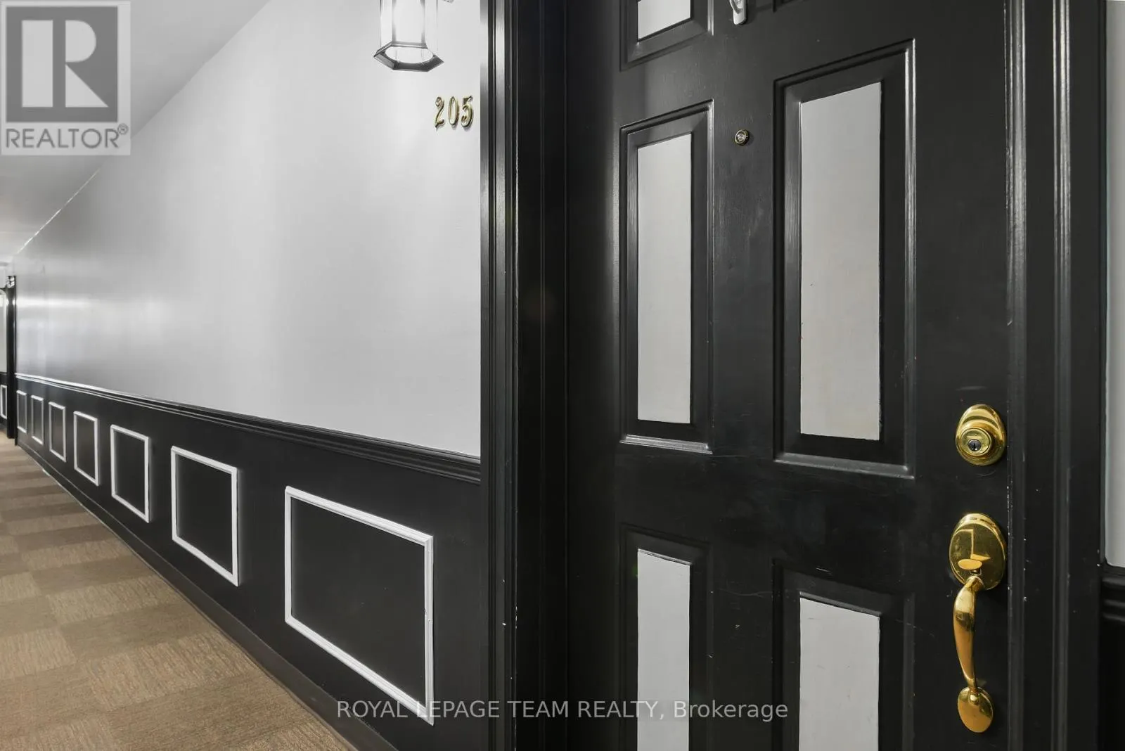 205 - 190 ELGIN STREET W