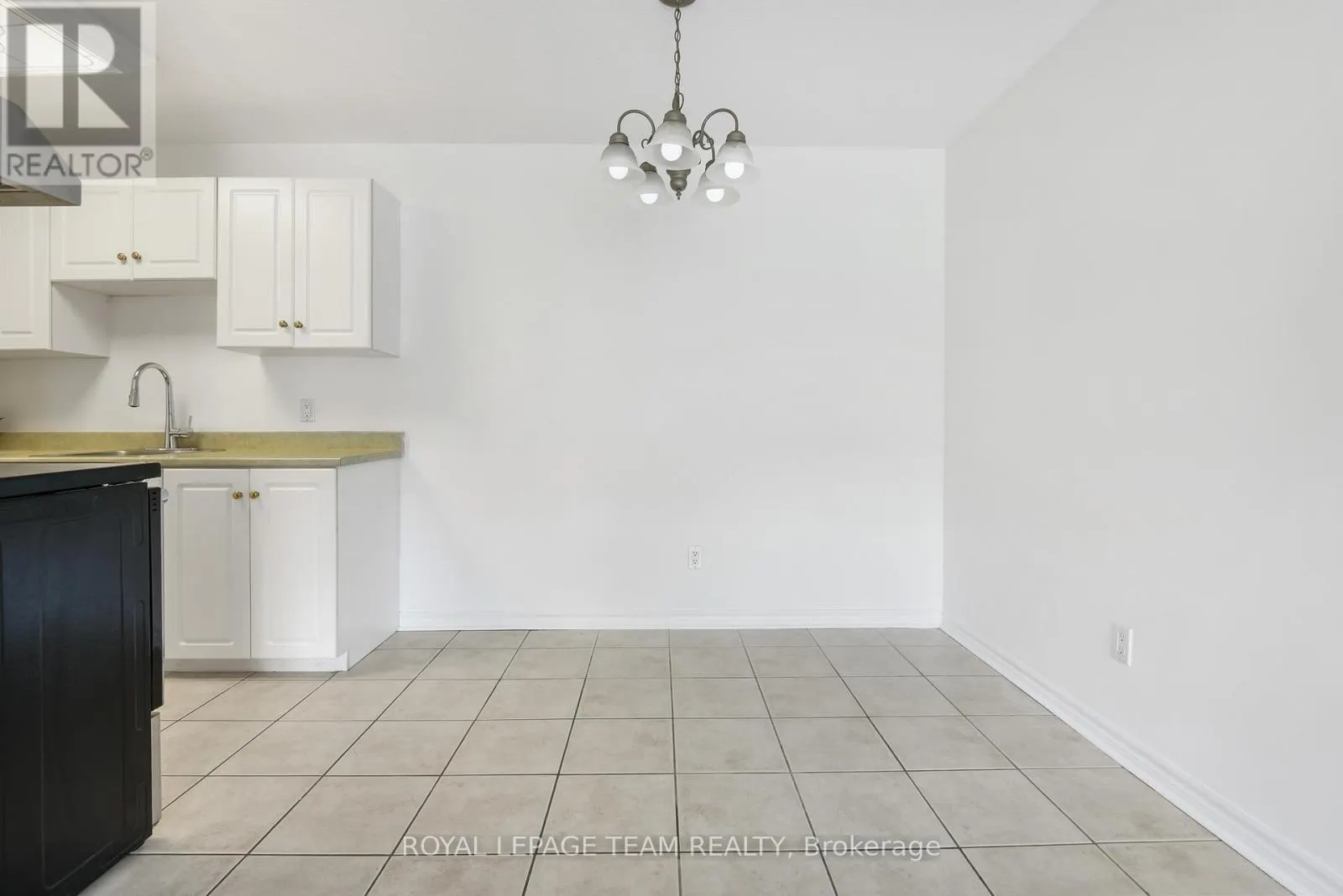 205 - 190 ELGIN STREET W
