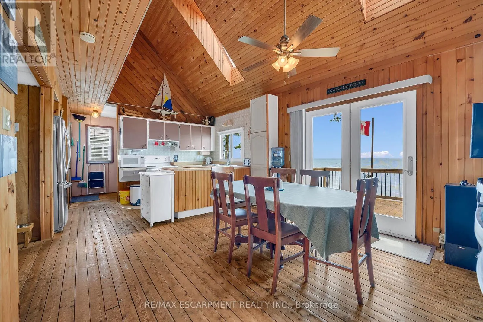 20 HOOVER POINT LANE