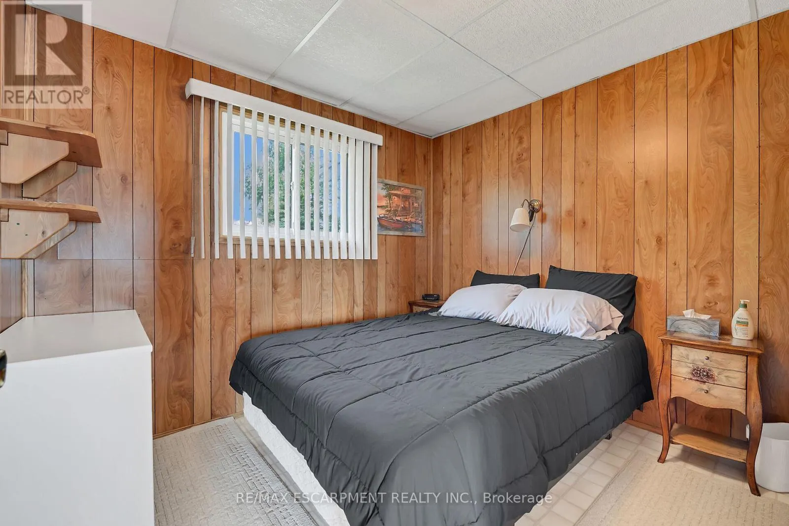 20 HOOVER POINT LANE