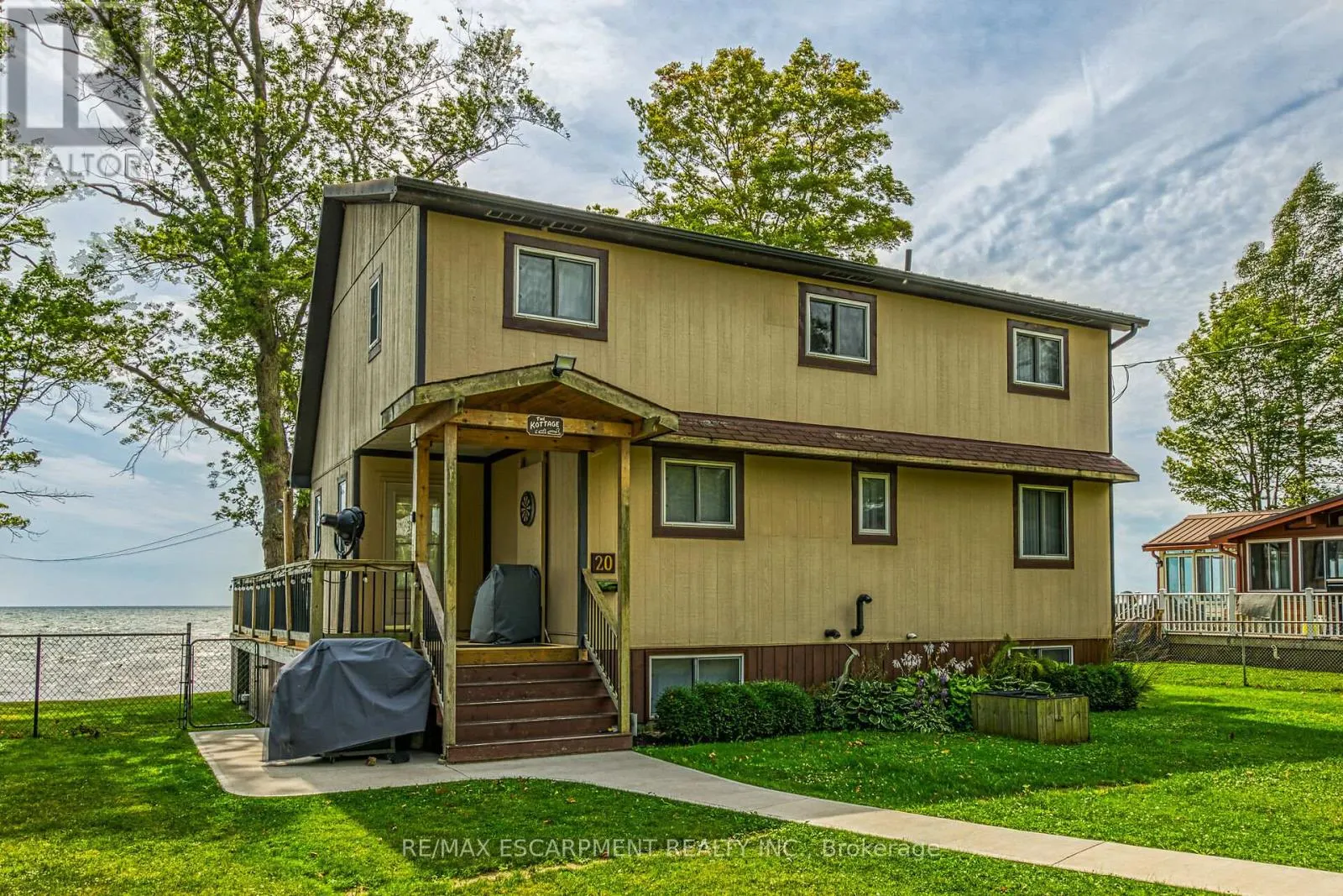 20 HOOVER POINT LANE