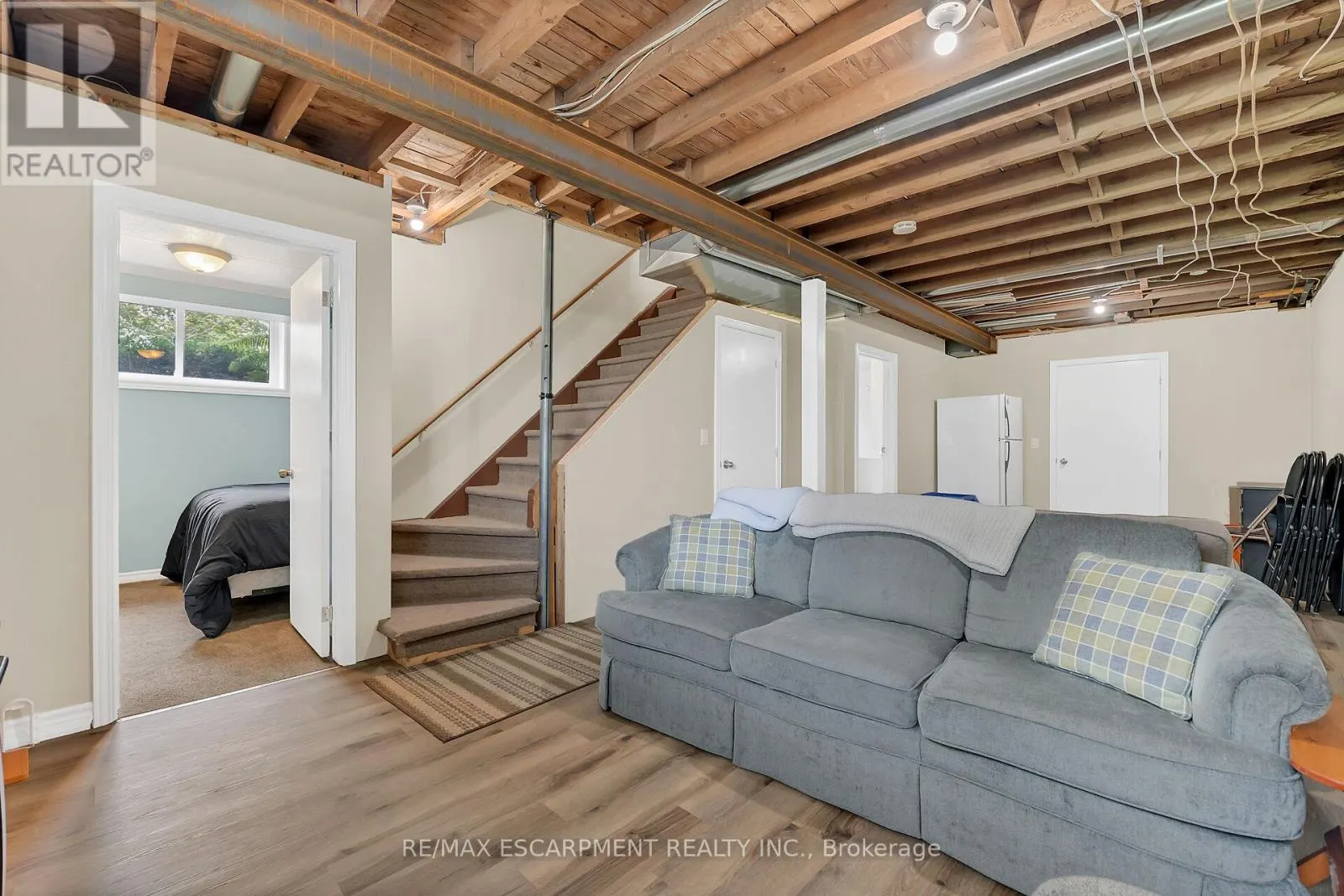20 HOOVER POINT LANE
