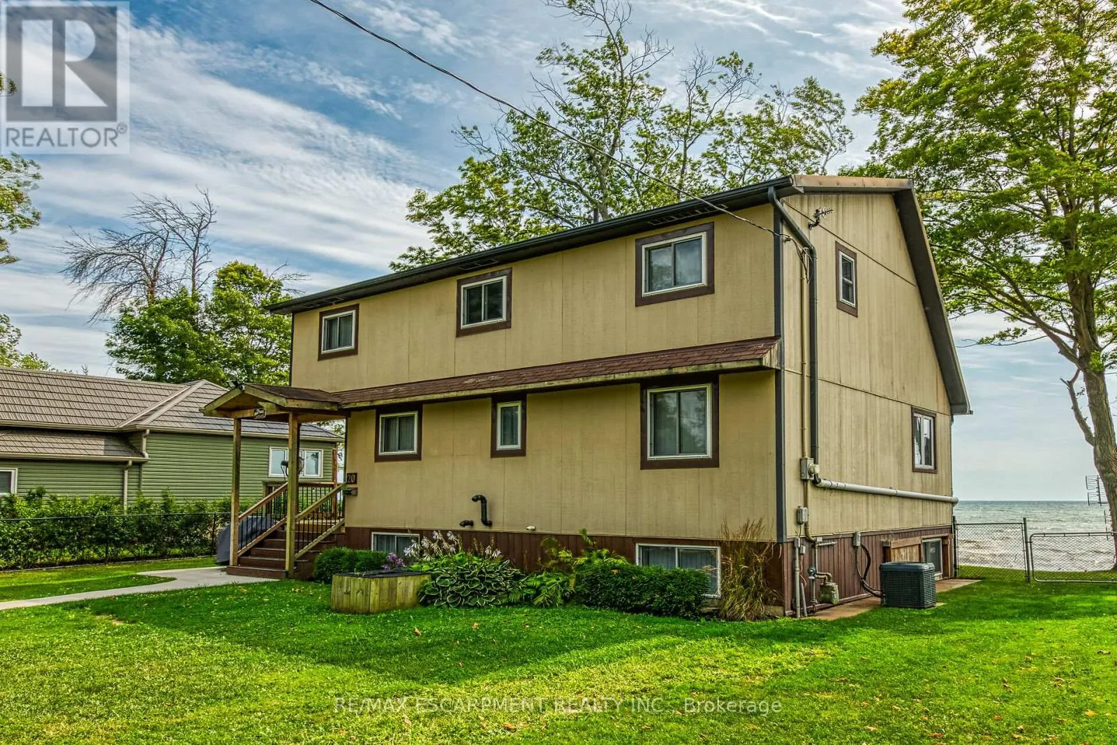 20 HOOVER POINT LANE