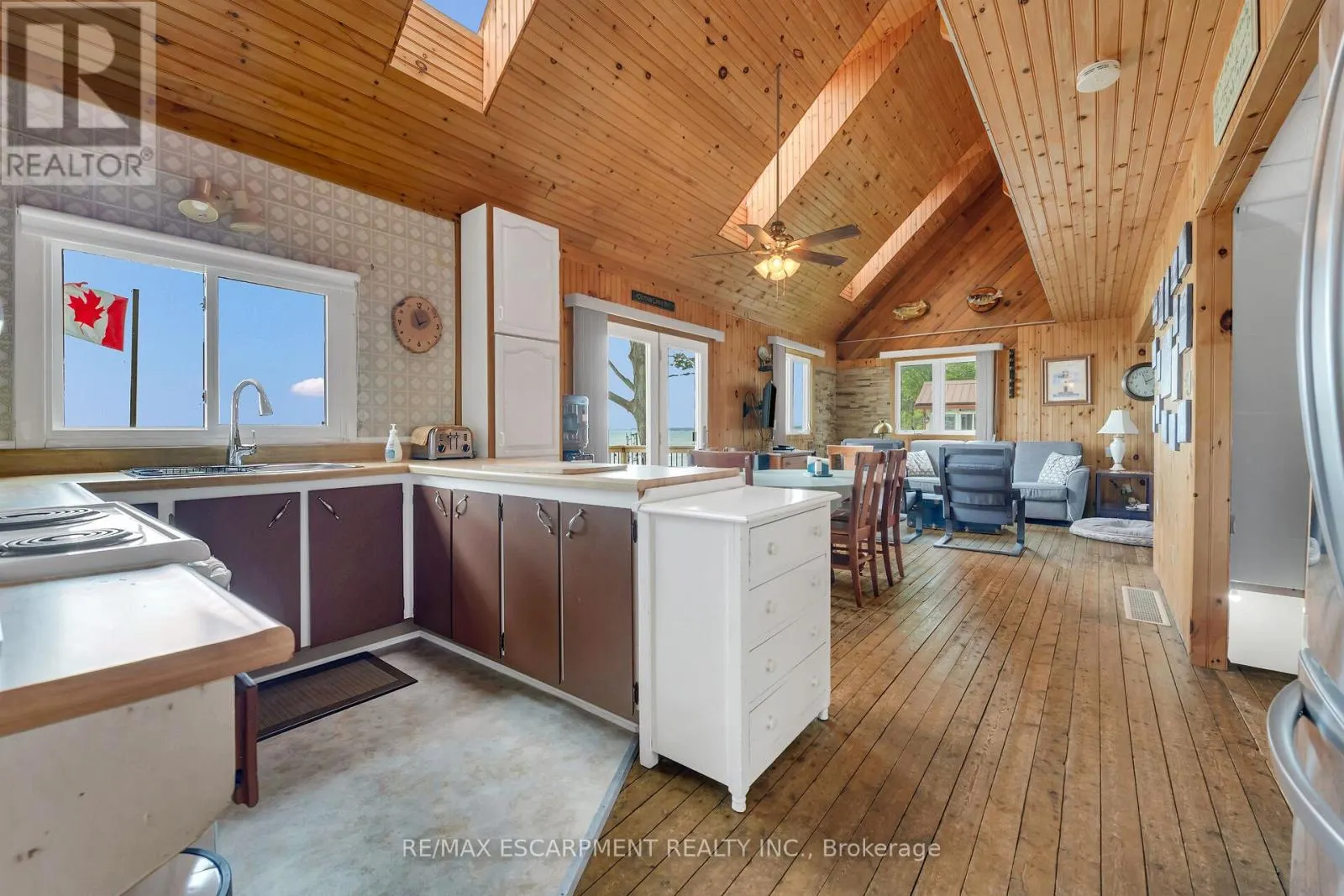 20 HOOVER POINT LANE
