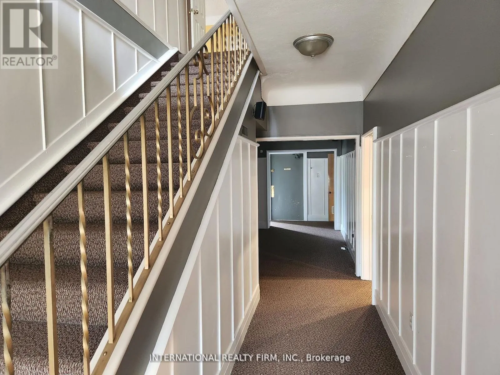 1309 KING STREET E