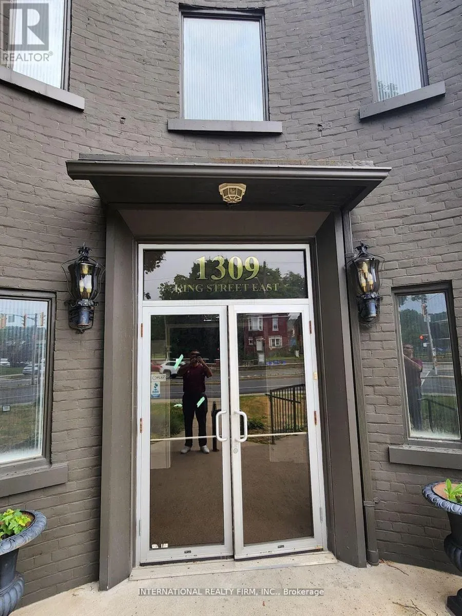 1309 KING STREET E