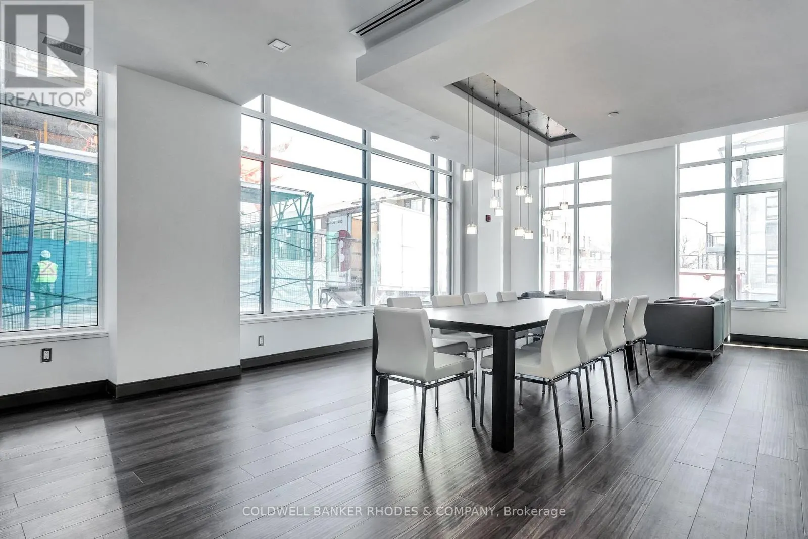 512 - 530 DE MAZENOD AVENUE