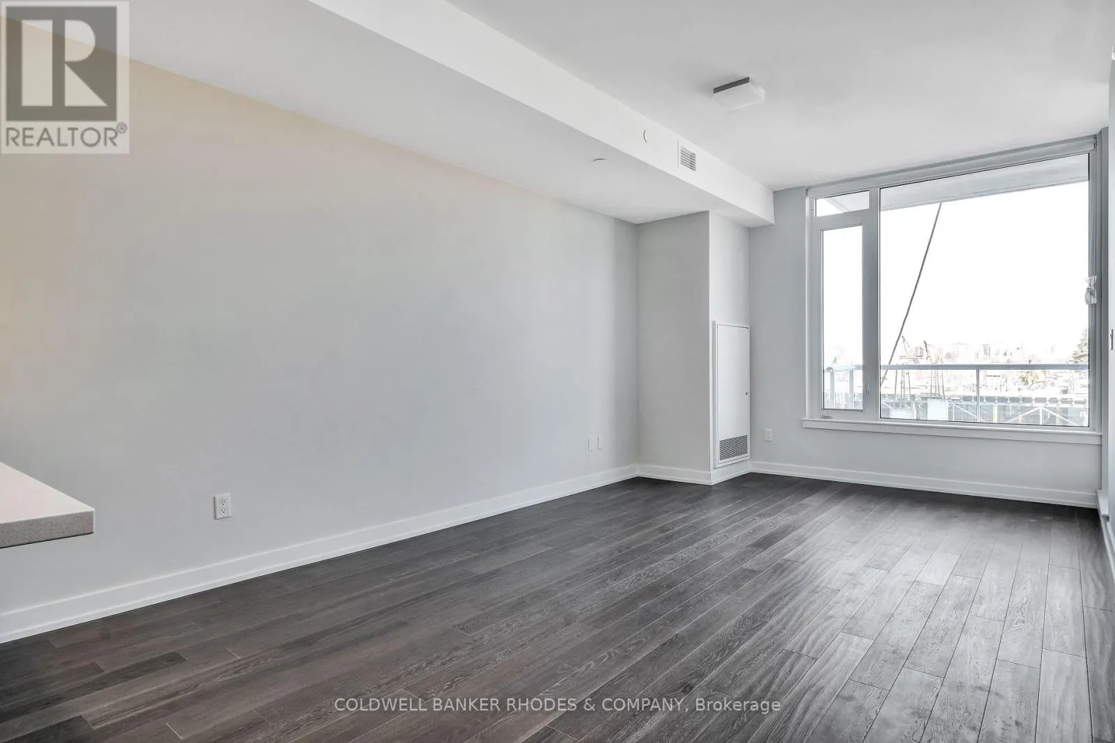 512 - 530 DE MAZENOD AVENUE